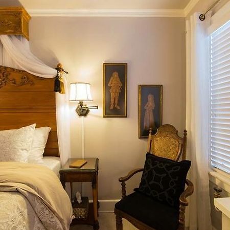 Knob Hill Bed And Breakfast Флинт Екстериор снимка